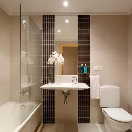 公寓 Homes By Upper Luxury Housing 圣地亚哥－德孔波斯特拉