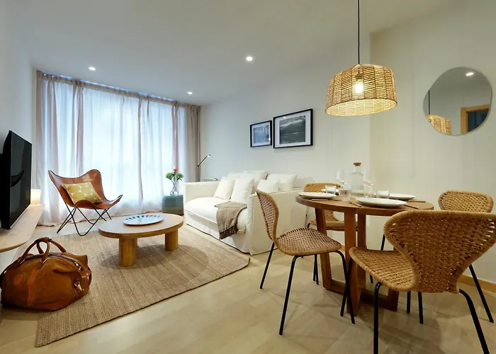 Homes By Upper Luxury Housing Apartman *