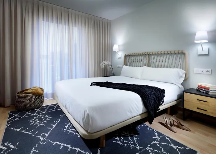 Homes By Upper Luxury Housing Apartman *